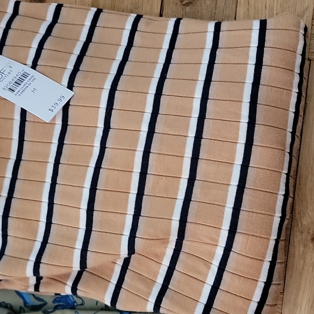 BUNDLE/2-TOPS/NEW - Picture 4 of 10